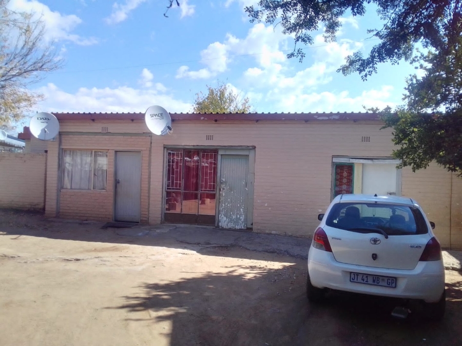 5 Bedroom Property for Sale in Elandia North West